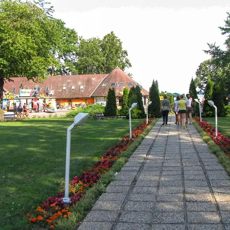 Balatontourist Fuered-3 By Interhome بيت للعطل