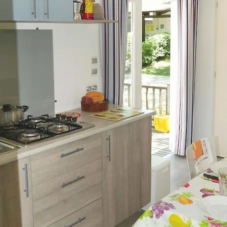 بيت للعطل Balatontourist Fuered-3 By Interhome بالاتونفوريد